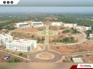 ജീവനക്കാർക്ക് മുന്നറി‌യിപ്പ് കേന്ദ്ര സർവകലാശാല