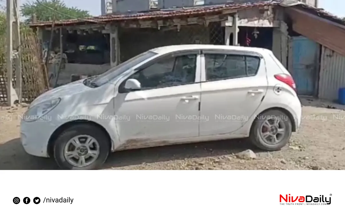 children trapped in car Gujarat