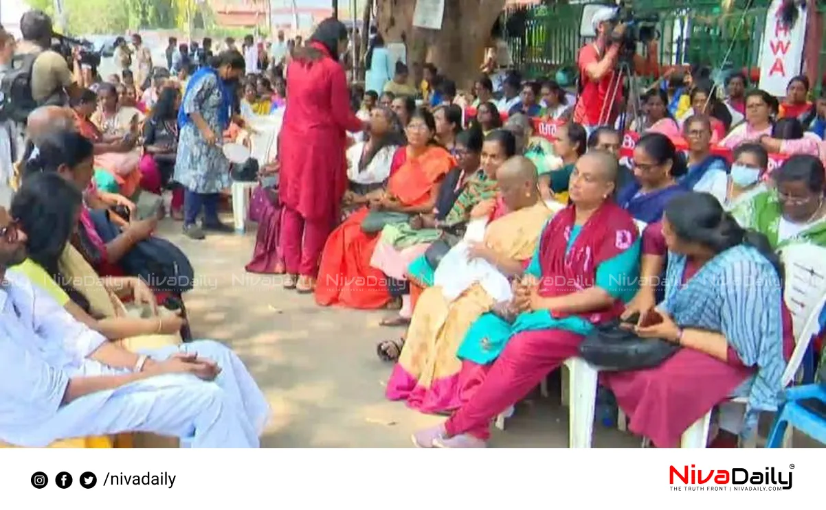 Asha workers protest