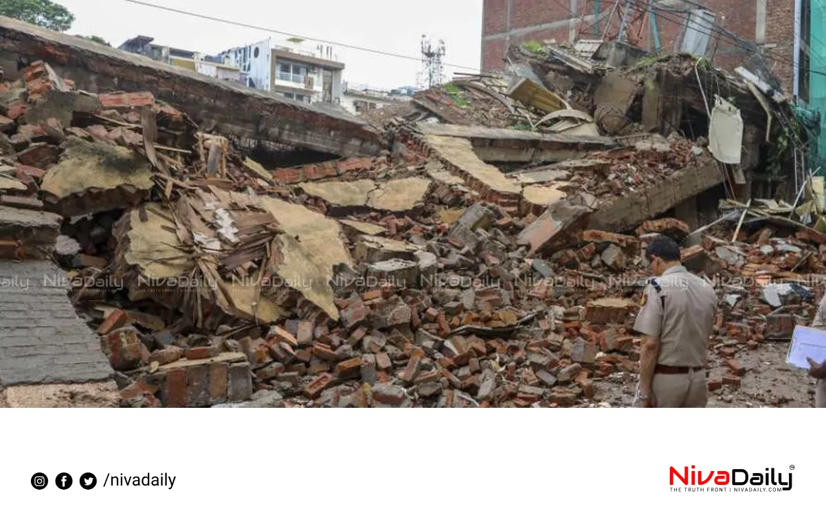 Delhi building collapse